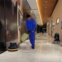 大理石地面晶化过程中