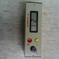 第一遍打蜡后地面光泽度